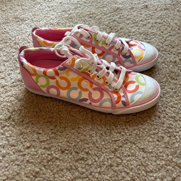Coach Authentic "Barrett" Rainbow Monogram Print Sneakers Size 7.5 - Picture 2 of 6